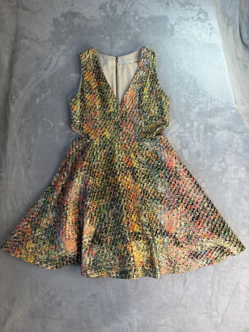 Alice Olivia Varita Metallic Dress Size 8 Tweed Cutout Fit Flare V Neck Mini
